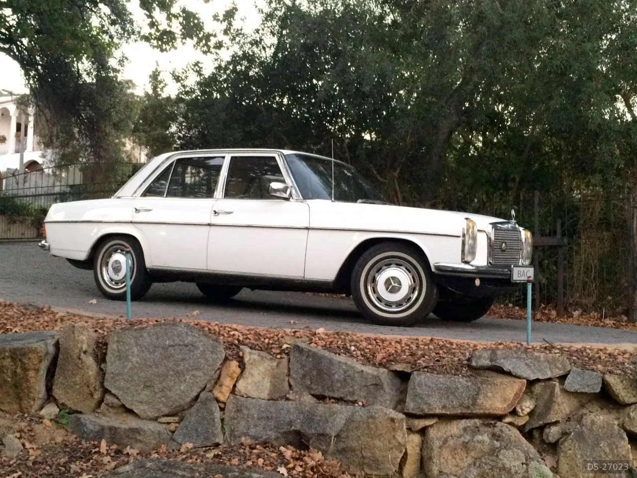 1974 Mercedes-Benz W115 240D