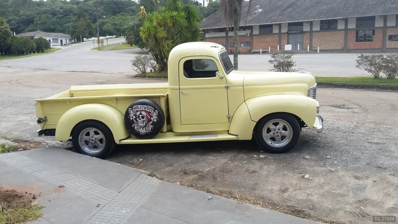 1948 International Harvester Kb2 in Curitiba 2