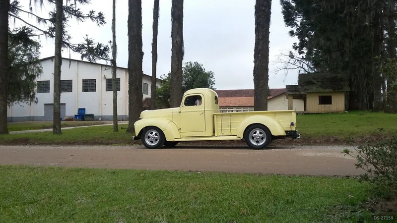 1948 International Harvester Kb2 in Curitiba 3