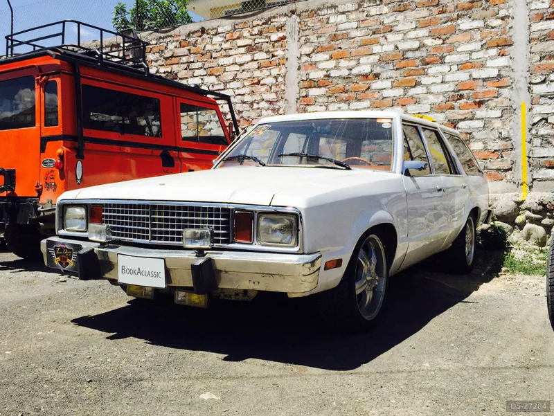 1979 Ford Fairmont Station Wagon in Cuenca 3