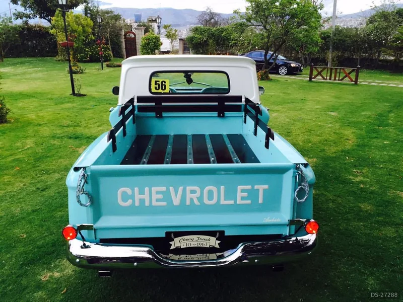 1963 Chevrolet Chevy C10 in Ambato 2