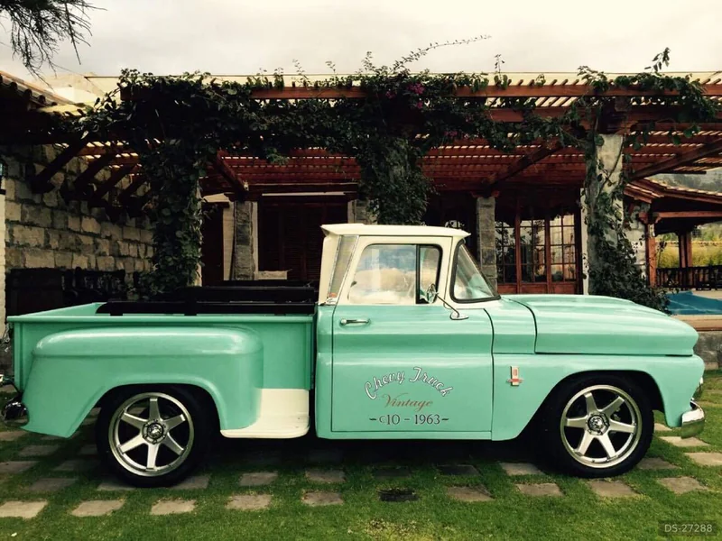 1963 Chevrolet Chevy C10 in Ambato 3