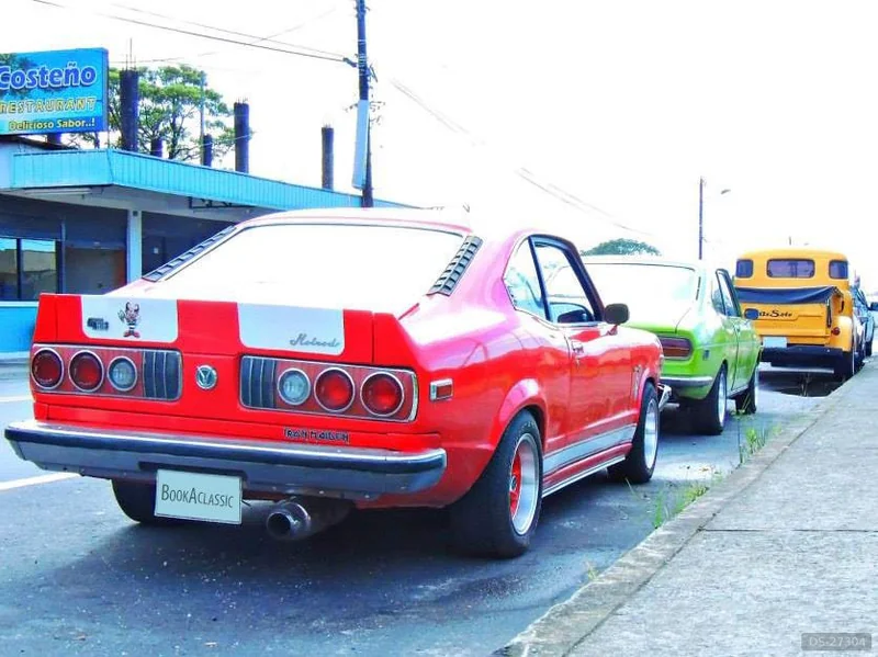 1977 Mazda 808 in Ambato 2