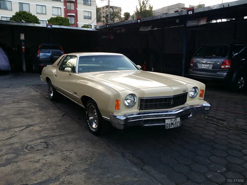 1975 Chevrolet Montecarlo in Quito 1