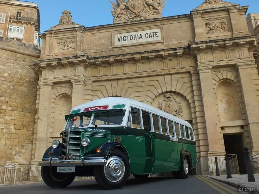 1946 Bedford OB