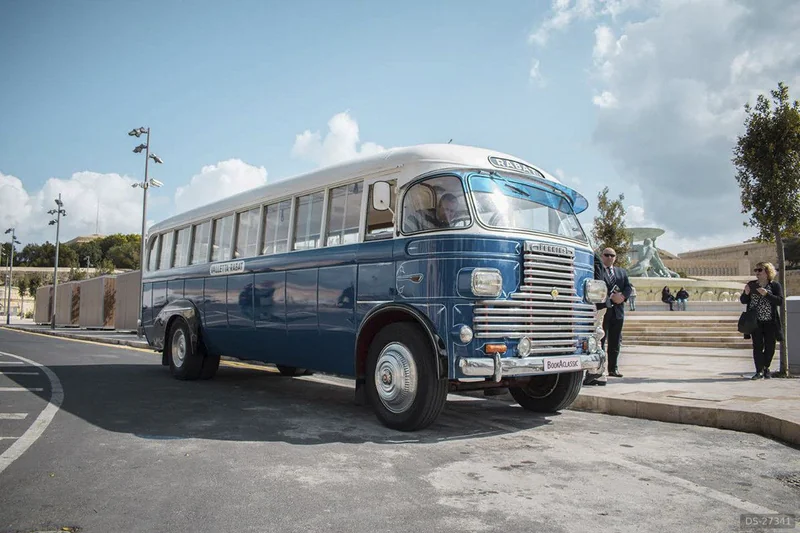 1936 REO Speedwagon in Luqa 5