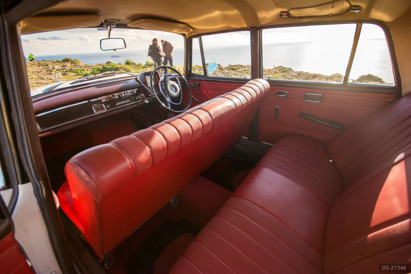 1960 Mercedes-Benz 200 Saloon in Lija 8
