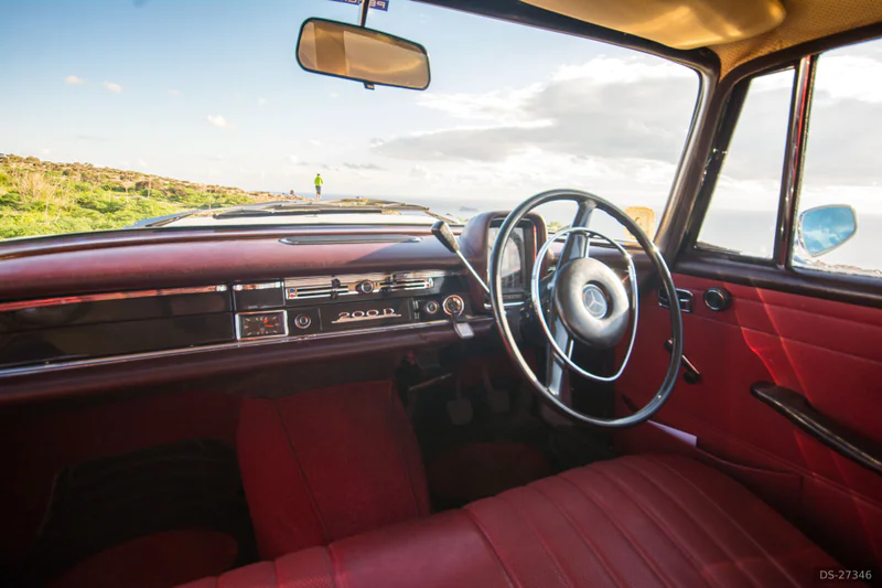 1960 Mercedes-Benz 200 Saloon in Lija 7