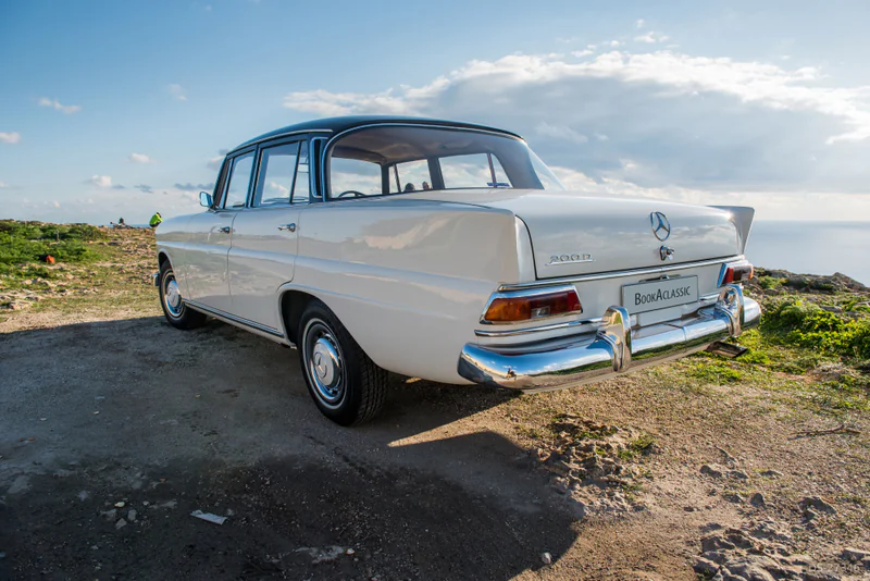 1960 Mercedes-Benz 200 Saloon in Lija 5