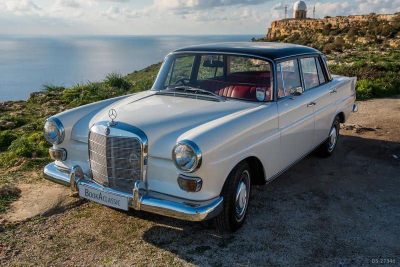 1960 Mercedes-Benz 200 Saloon in Lija 2