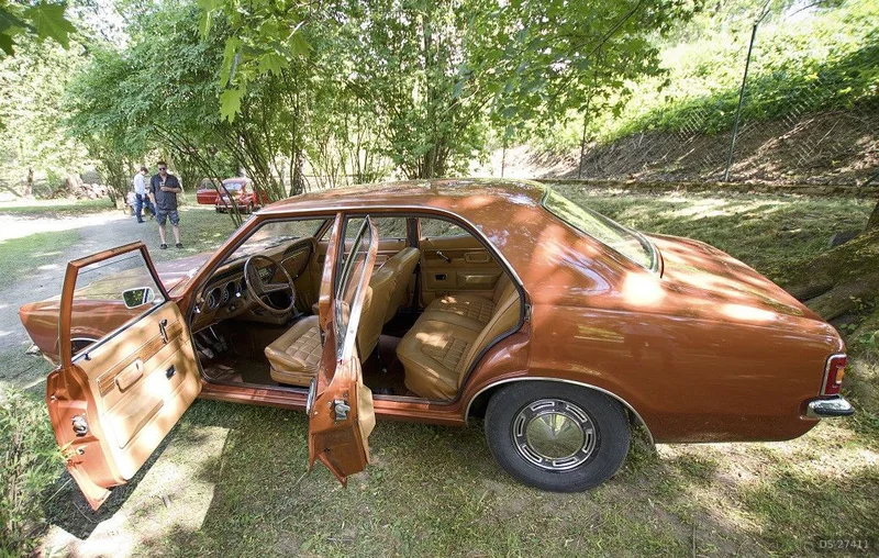 1971 Ford Cortina XL in Praha 8 9