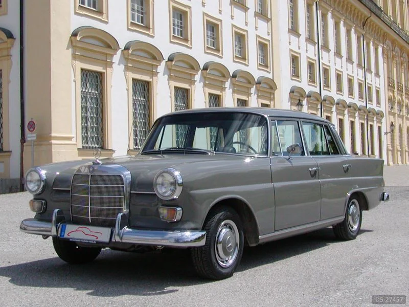 1967 Mercedes-Benz 230 Heckflosse W110