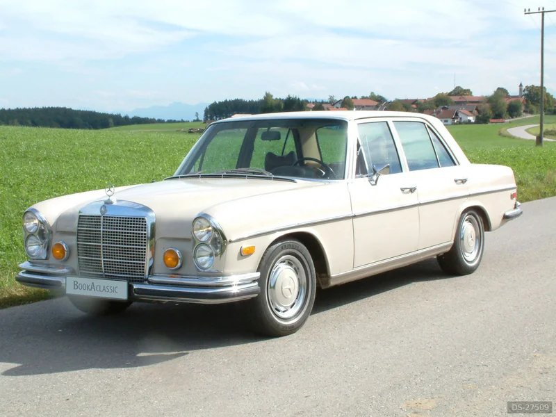 1971 Mercedes-Benz 280 SE 4.5 in München 5