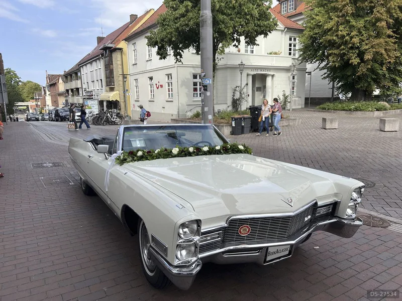 1968 Cadillac De Ville Cabrio in Hamburg 8