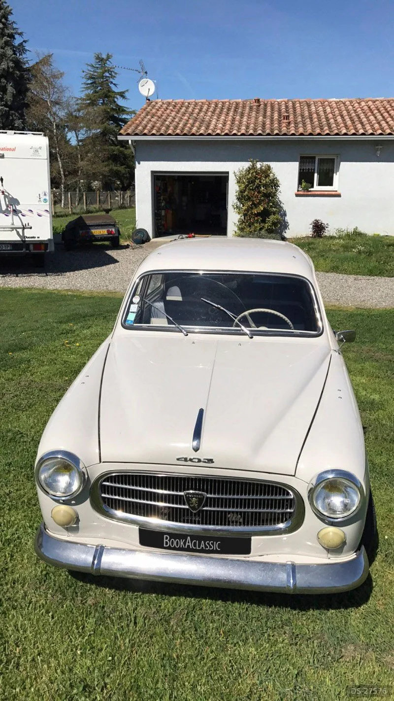 1962 Peugeot 403 in Miramont De Comminges 3