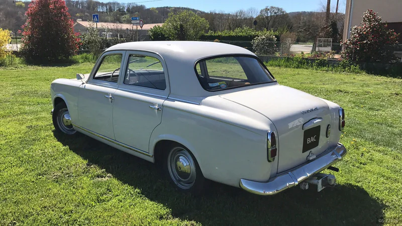 1962 Peugeot 403 in Miramont De Comminges 4