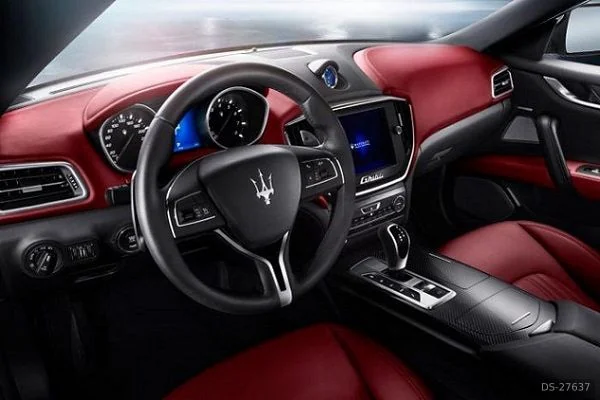 2014 Maserati Ghibli in Bergamo 2