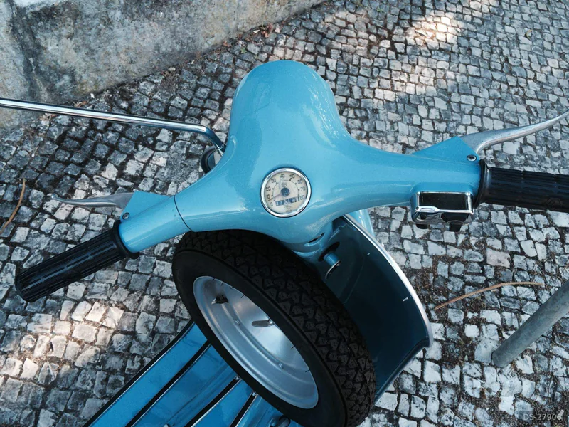 1976 Vespa 50S in Lisboa 2