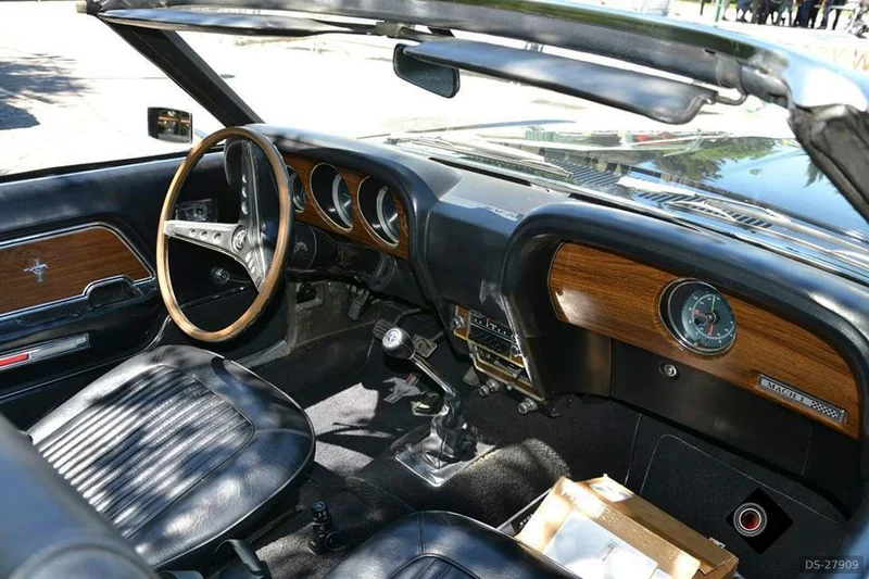 1969 Ford Mustang in Faro 10