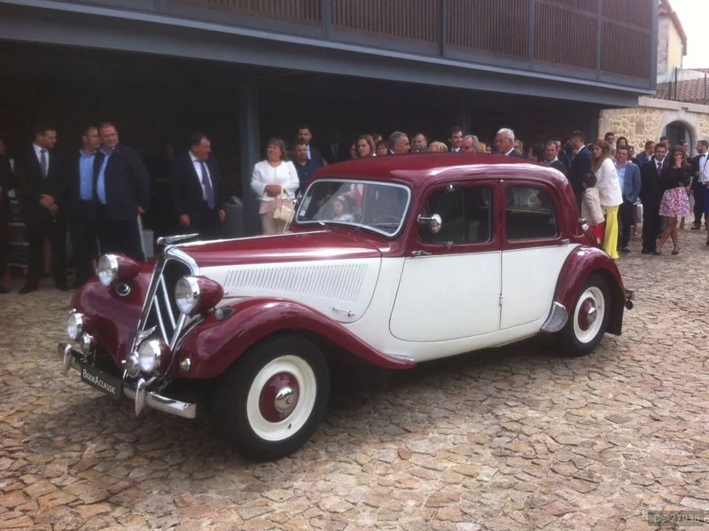 1952 Citroen 11 BL - Arrastadeira in Amares 6