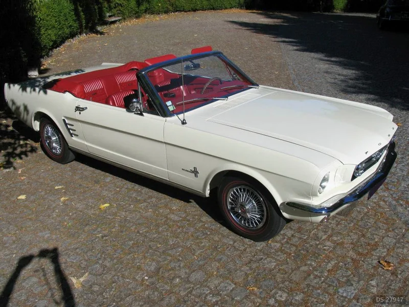 1966 Ford Mustang Cabrio in Porto