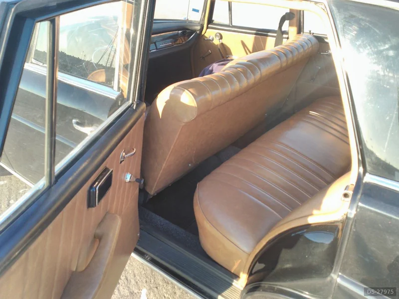 1965 Mercedes-Benz 190 D in Oeiras 4