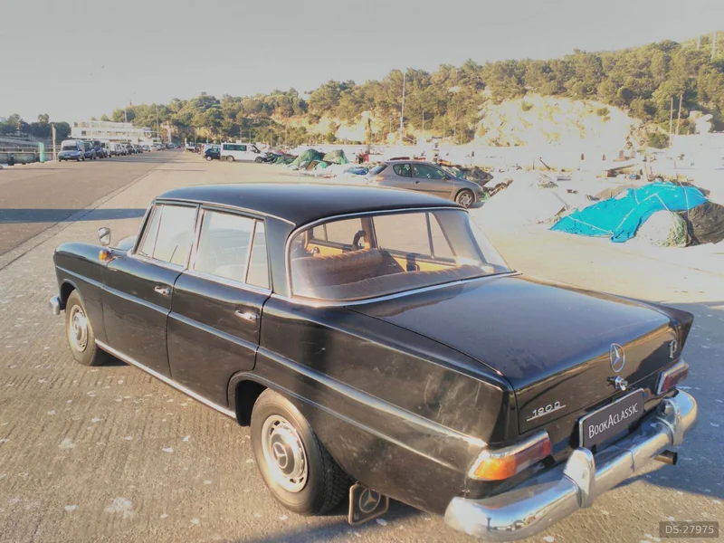 1965 Mercedes-Benz 190 D in Oeiras 5