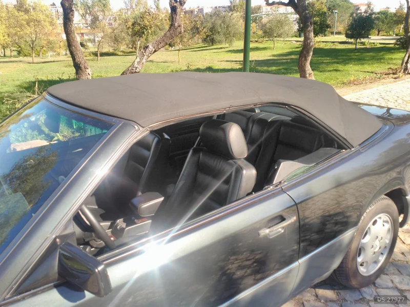 1995 Mercedes-Benz E 200 Cabrio in Queluz 4