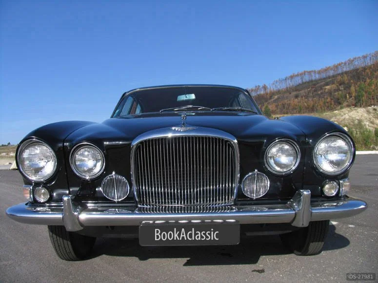 1964 Jaguar MK 10 in Porto 2