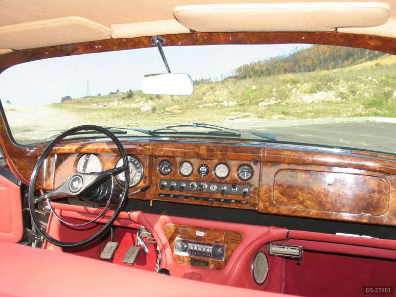 1964 Jaguar MK 10 in Porto 3