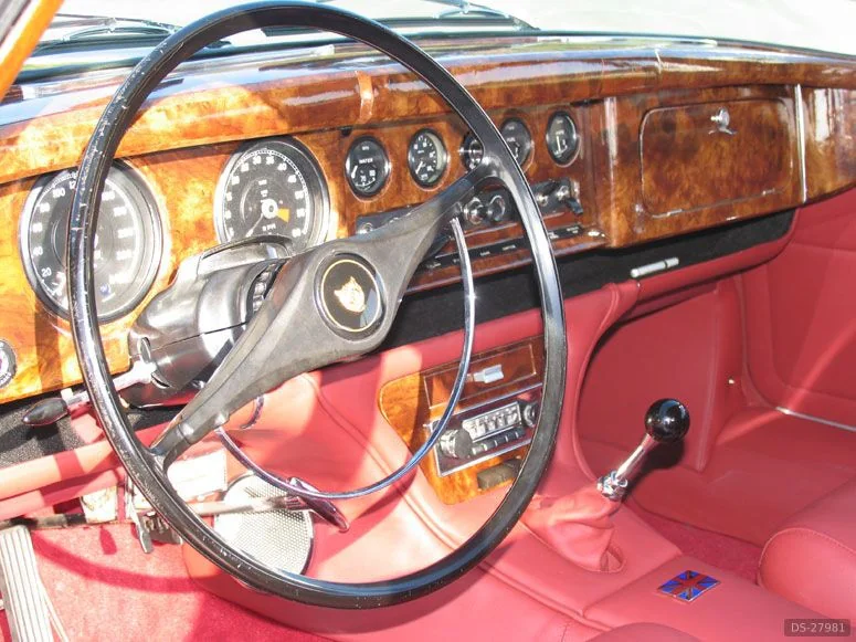 1964 Jaguar MK 10 in Porto 5