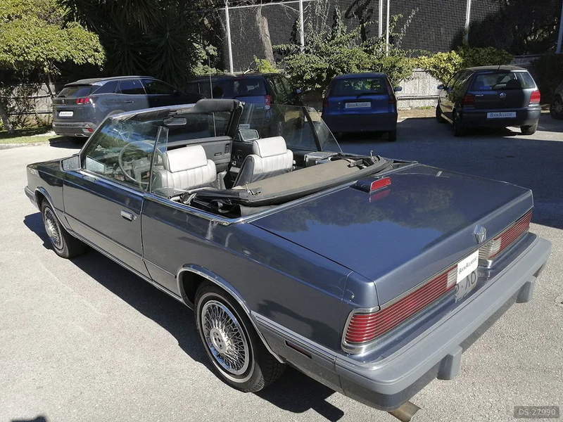 1986 Chrysler Lebaron in Rio de Mouro 6