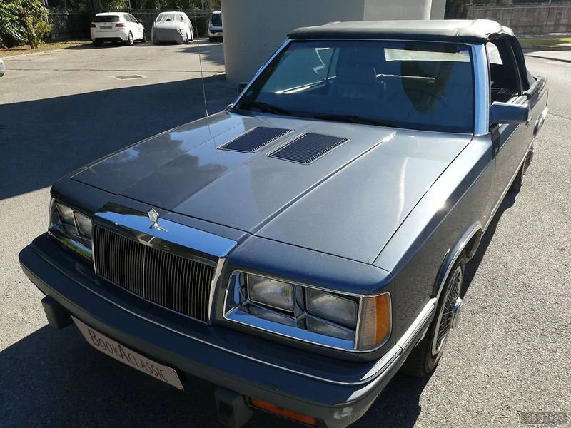 1986 Chrysler Lebaron in Rio de Mouro 3