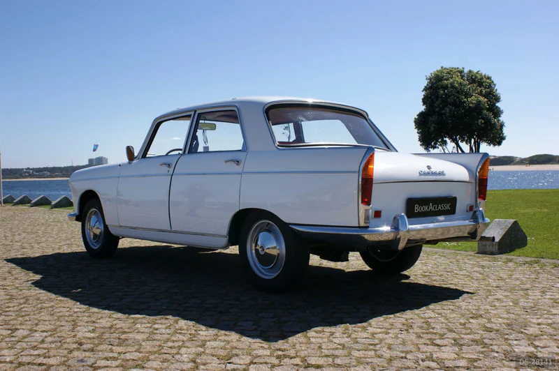 1963 Peugeot 404 in Esposende 2