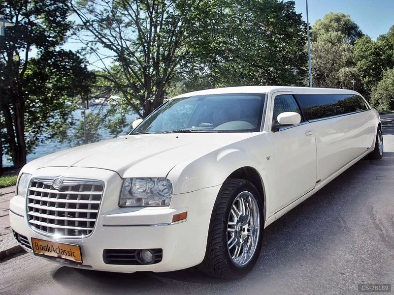 2008 Chrysler 300C Limousine