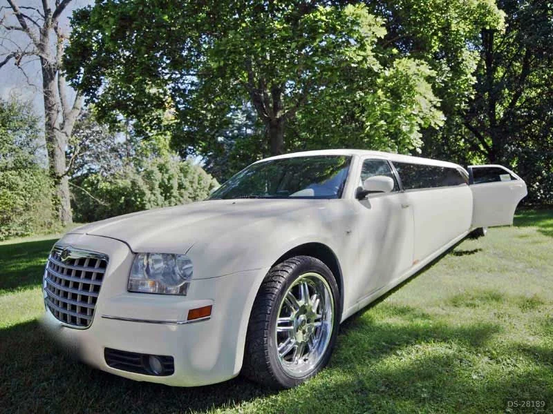 2008 Chrysler 300C Limousine