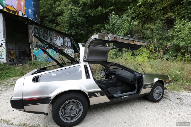 1981 DeLorean DMC-12 in Banska Bystrica 4
