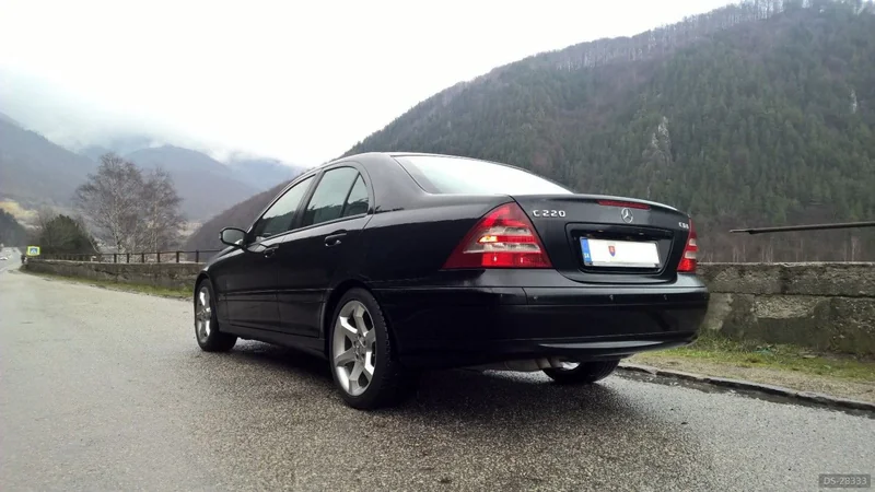 2007 Mercedes-Benz C-Klasse in Dolný Kubín 3