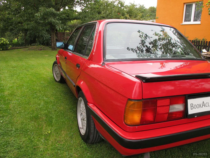 1987 BMW e30 in Torysa 3