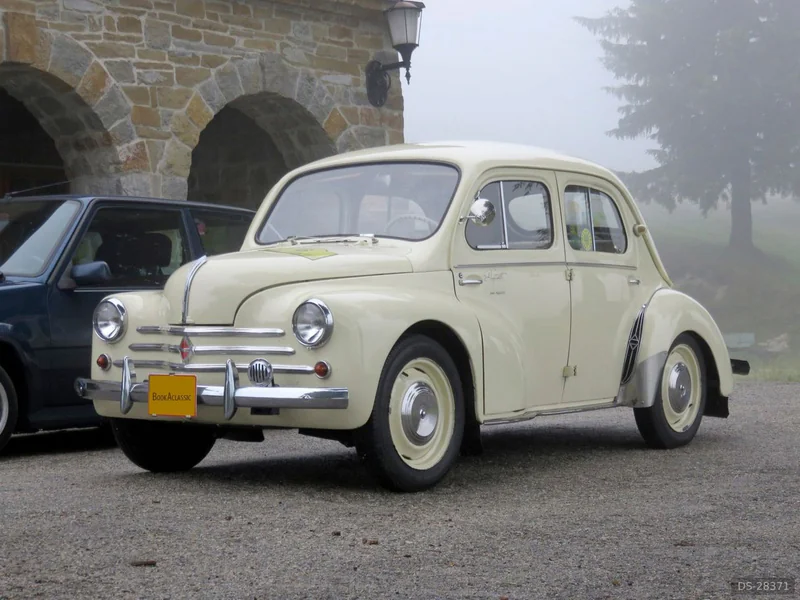 1961 Renault 4CV in Piešťany 2