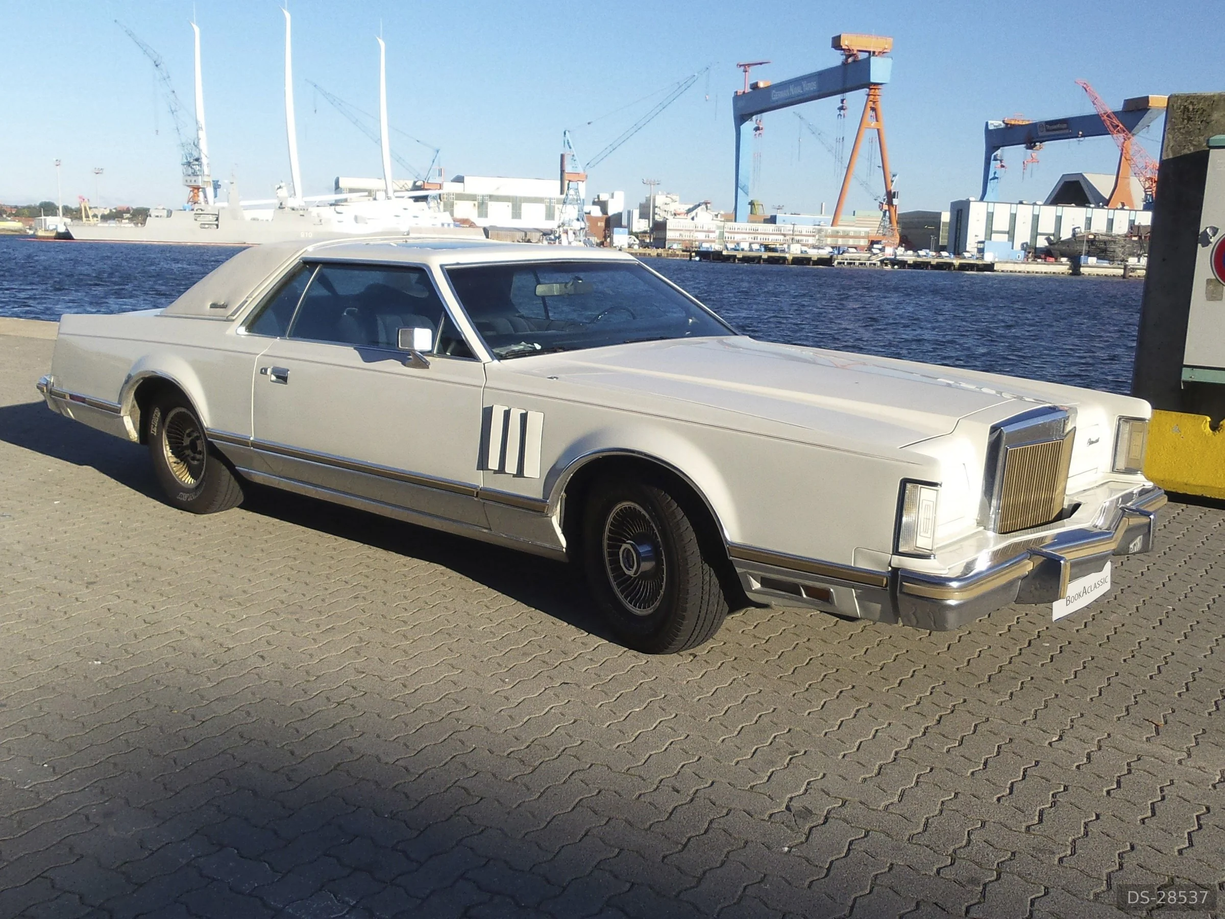1979 Lincoln Continental Mark V