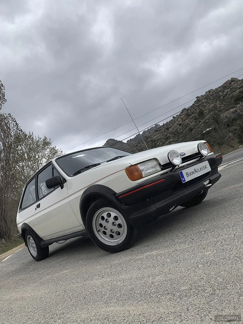 1986 Ford Fiesta Xr2 1.6 Mk2 in Miraflores de la Sierra 4