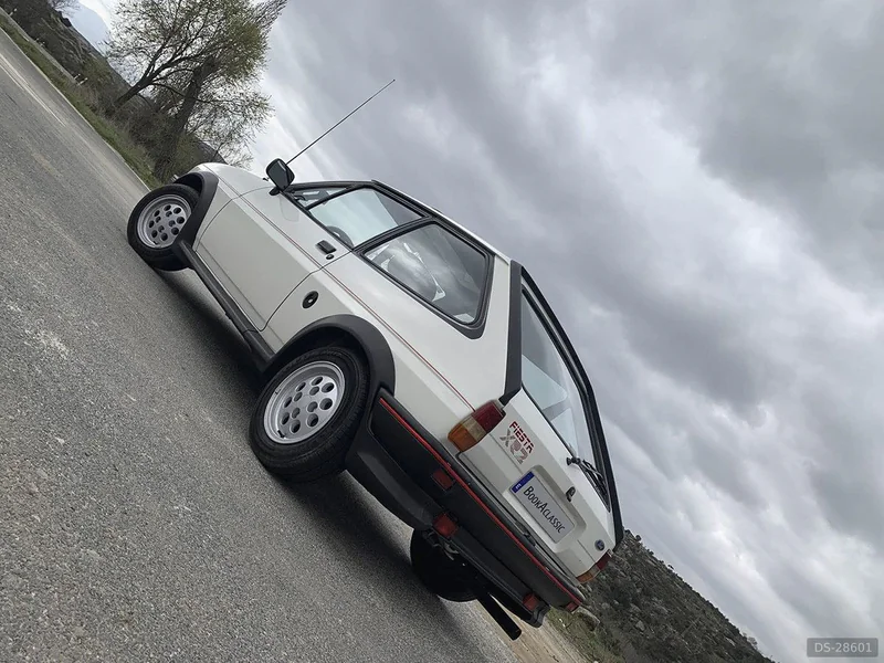 1986 Ford Fiesta Xr2 1.6 Mk2 in Miraflores de la Sierra 7