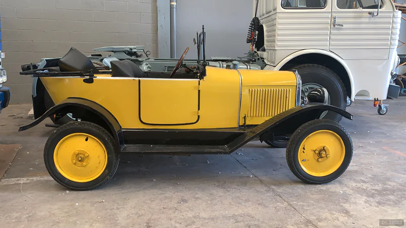 1925 Citroen 2cv in Los Corrales de Buelna 3
