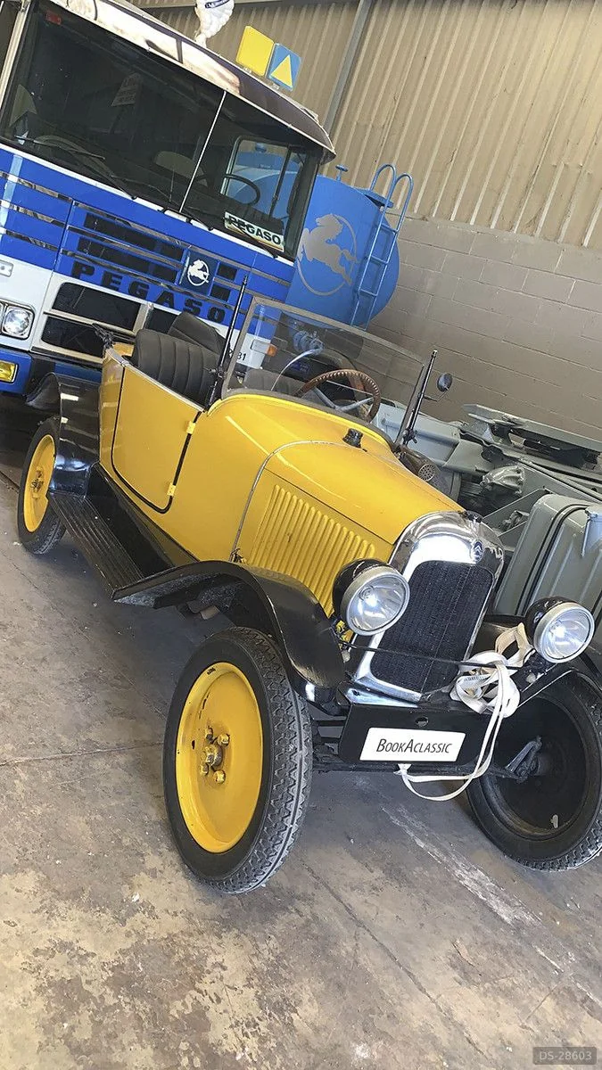 1925 Citroen 2cv in Los Corrales de Buelna 4