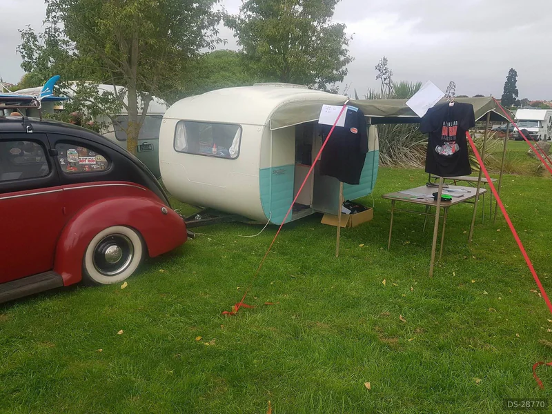 1939 Ford Deluxe in Timaru 4