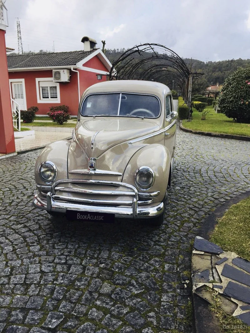 1955 Ford Taunus in Vila Nova De Famalicão 2