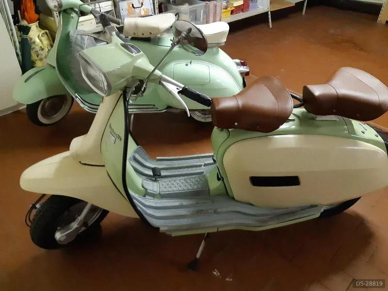 1968 Innocenti Lambretta in Roma 2