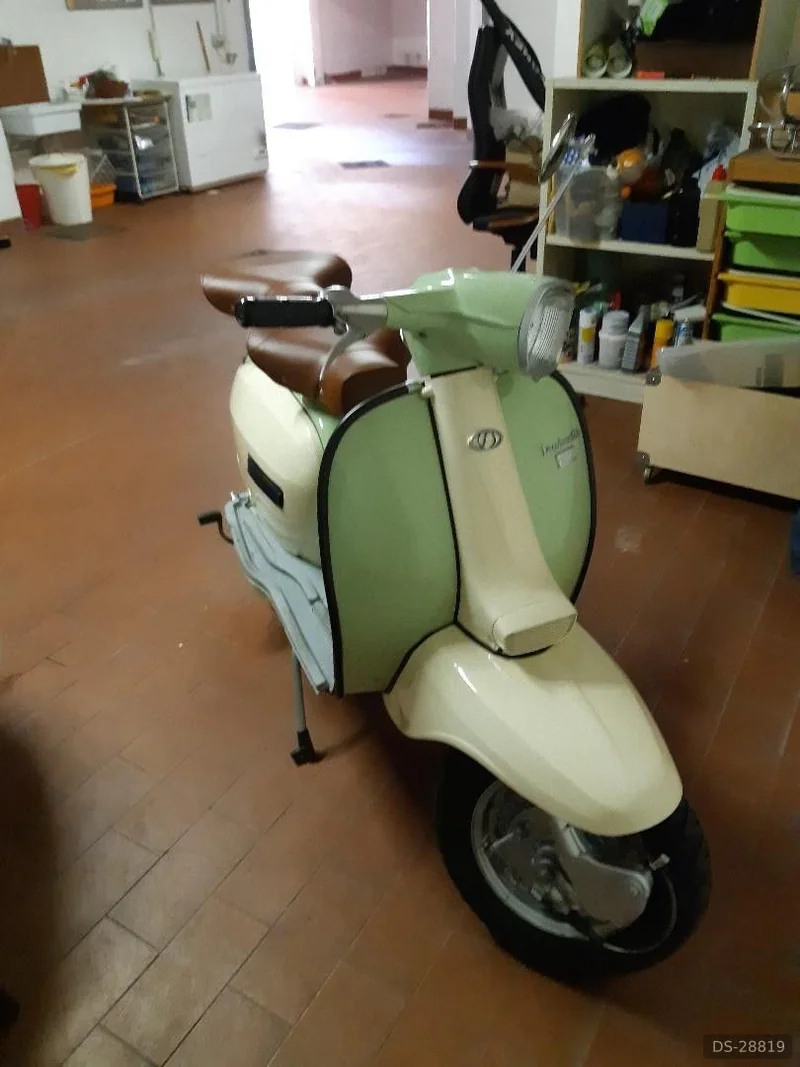 1968 Innocenti Lambretta in Roma 1