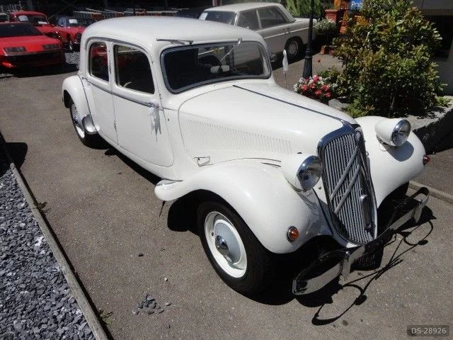 1956 Citroen 11 BL in Elgg 2